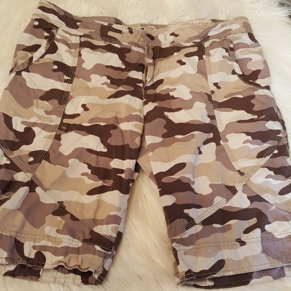 MAGELLAN CAMO SHORTS THE MOST COMFY BROWN CAMO SHORTS SIZE‎ 14 BERMUDA